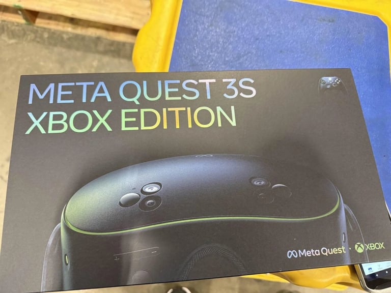 Caja que muestra las Meta Quest 3S Xbox Edition